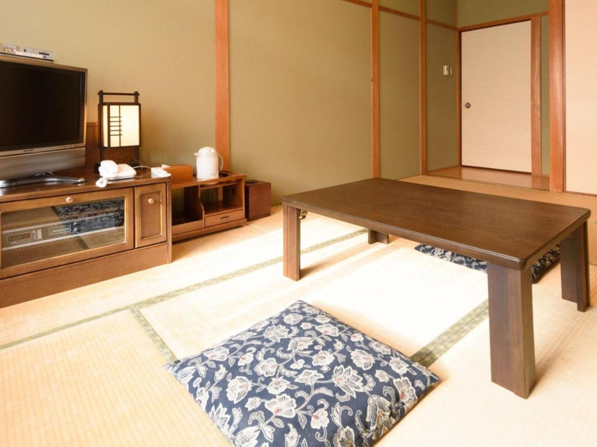 Business Hotel Kawakami Кумано Екстер'єр фото