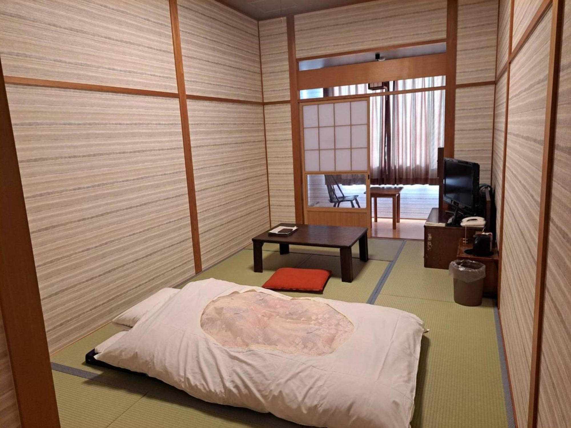 Business Hotel Kawakami Кумано Екстер'єр фото