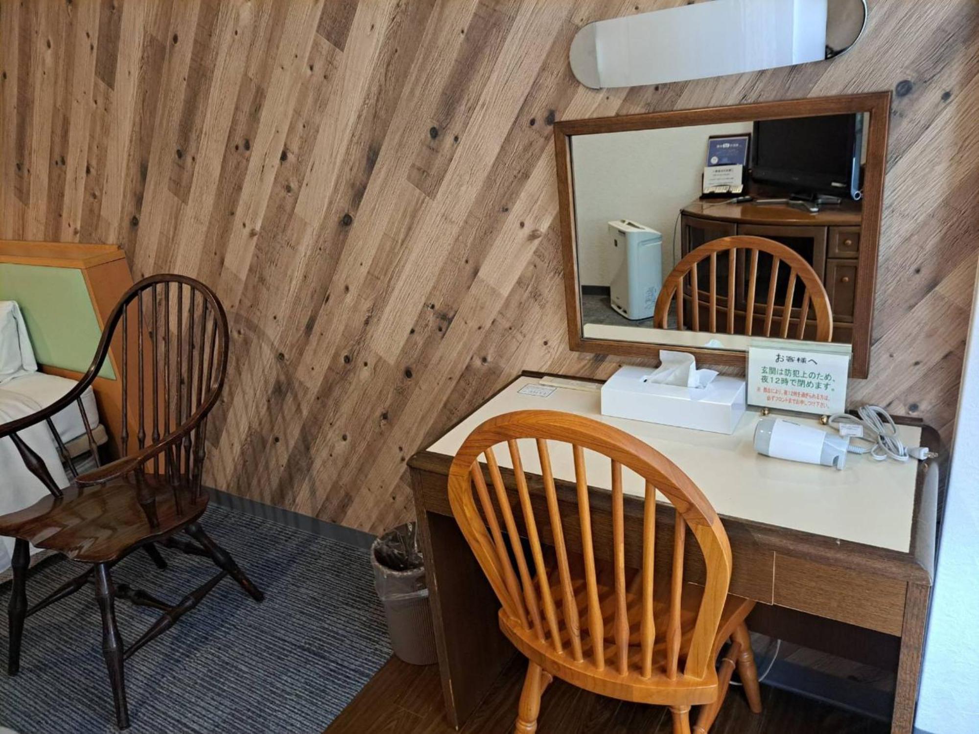 Business Hotel Kawakami Кумано Екстер'єр фото