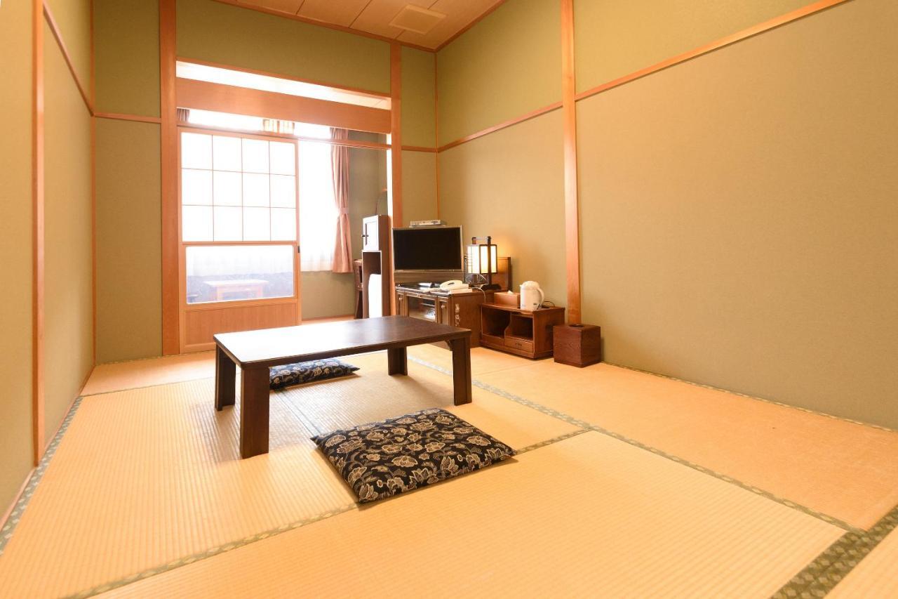 Business Hotel Kawakami Кумано Екстер'єр фото